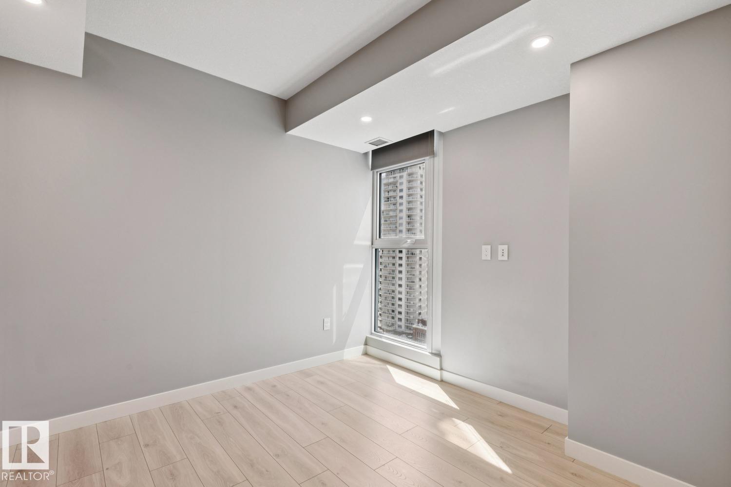 #1601 10180 103 St Nw Property Photo 25