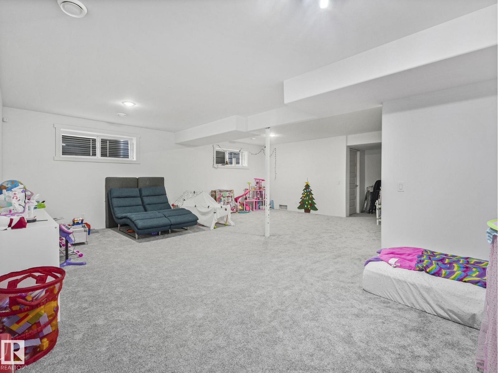 22522 98a Av Nw Property Photo 68