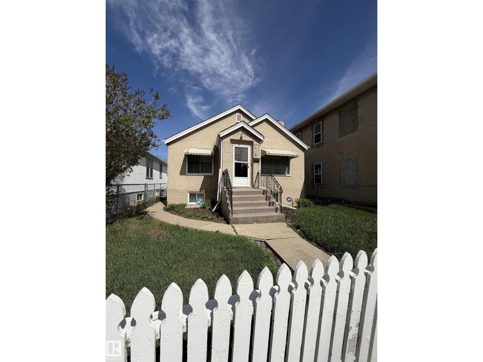 9630 106 AV NW Property Photo 1