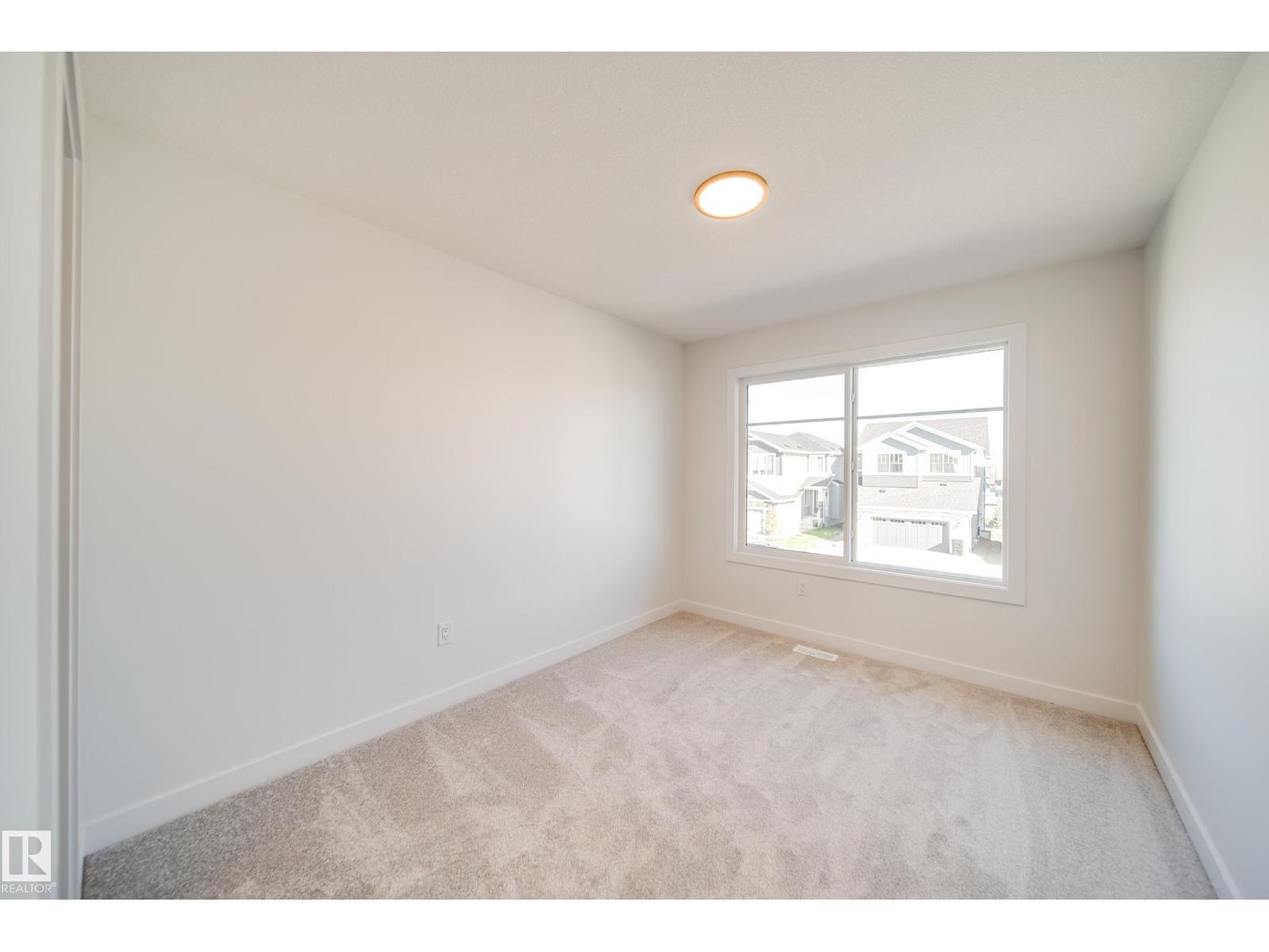 77 Chartres Cl Property Photo 24