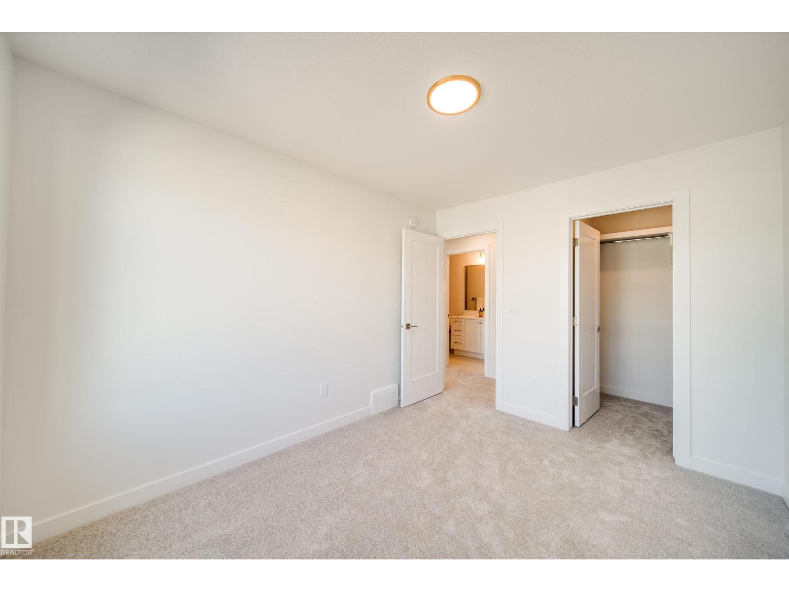 77 Chartres Cl Property Photo 25