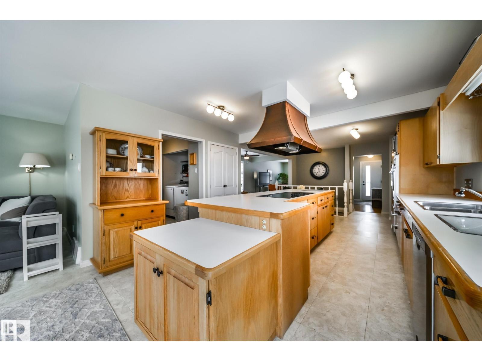 10231 46 St Nw Property Photo 19
