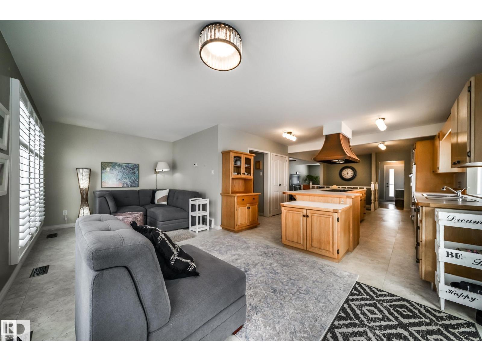 10231 46 St Nw Property Photo 31