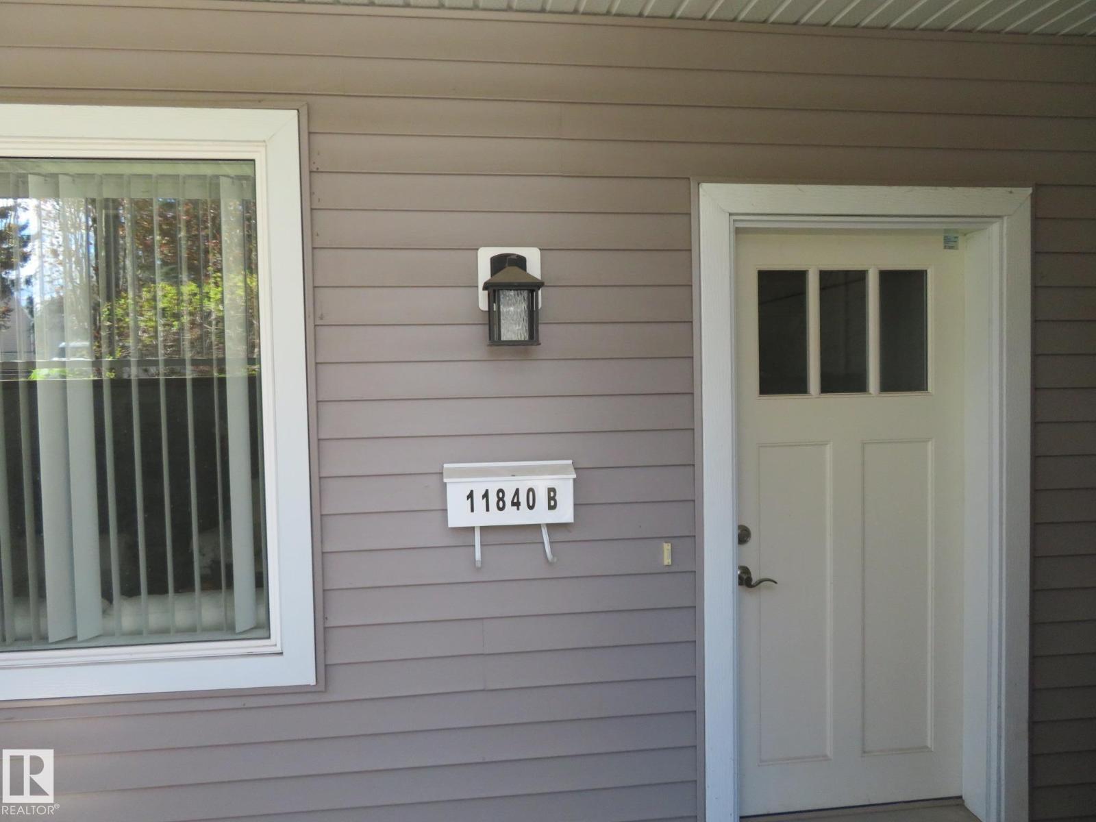 11840b 122 St Nw Property Photo 4