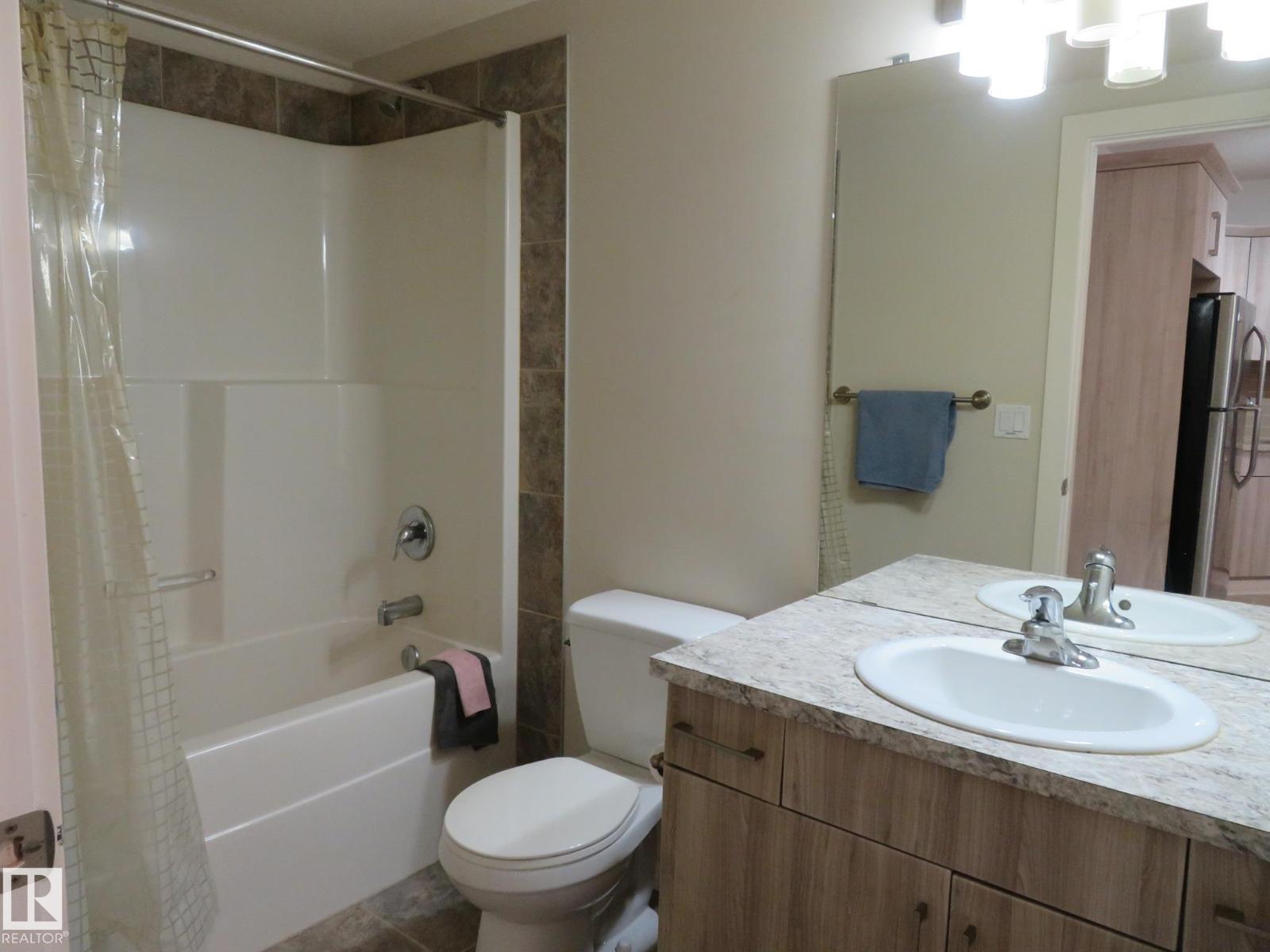 11840b 122 St Nw Property Photo 14