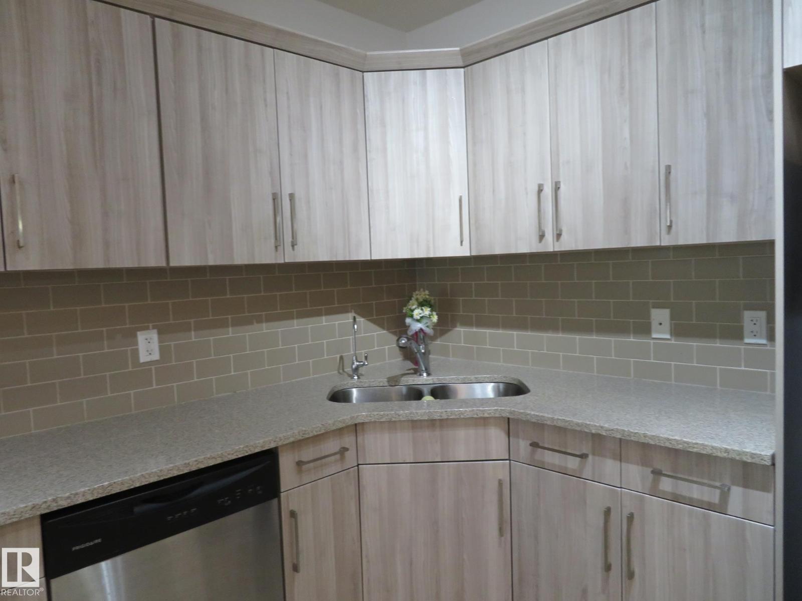 11840b 122 St Nw Property Photo 19