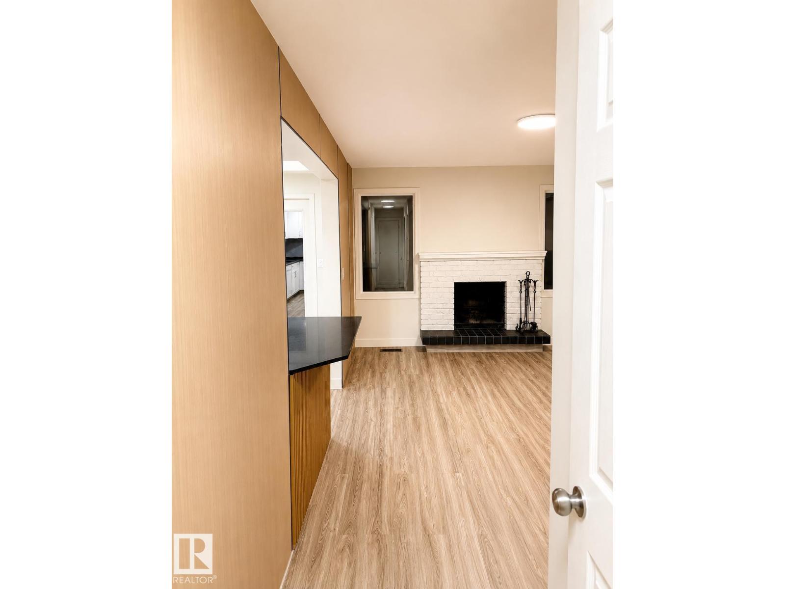13833 24 St W Nw Property Photo 3