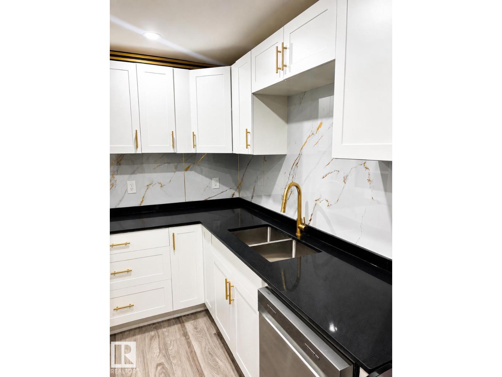 13833 24 St W Nw Property Photo 4