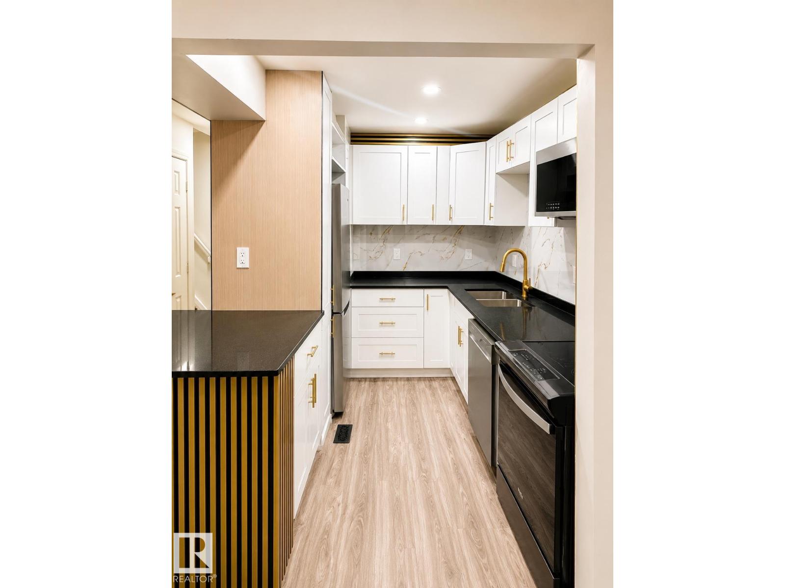 13833 24 St W Nw Property Photo 5