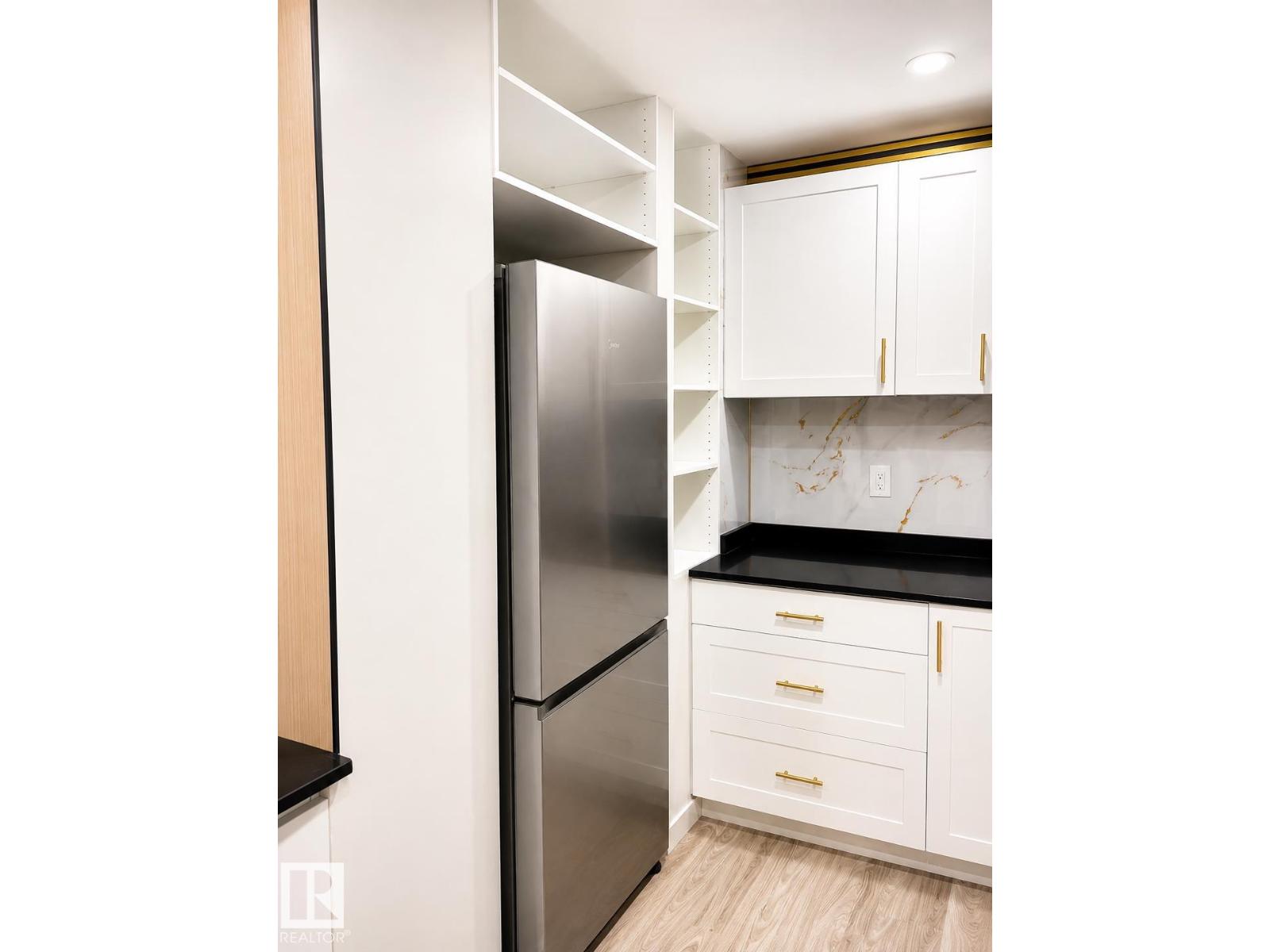 13833 24 St W Nw Property Photo 6