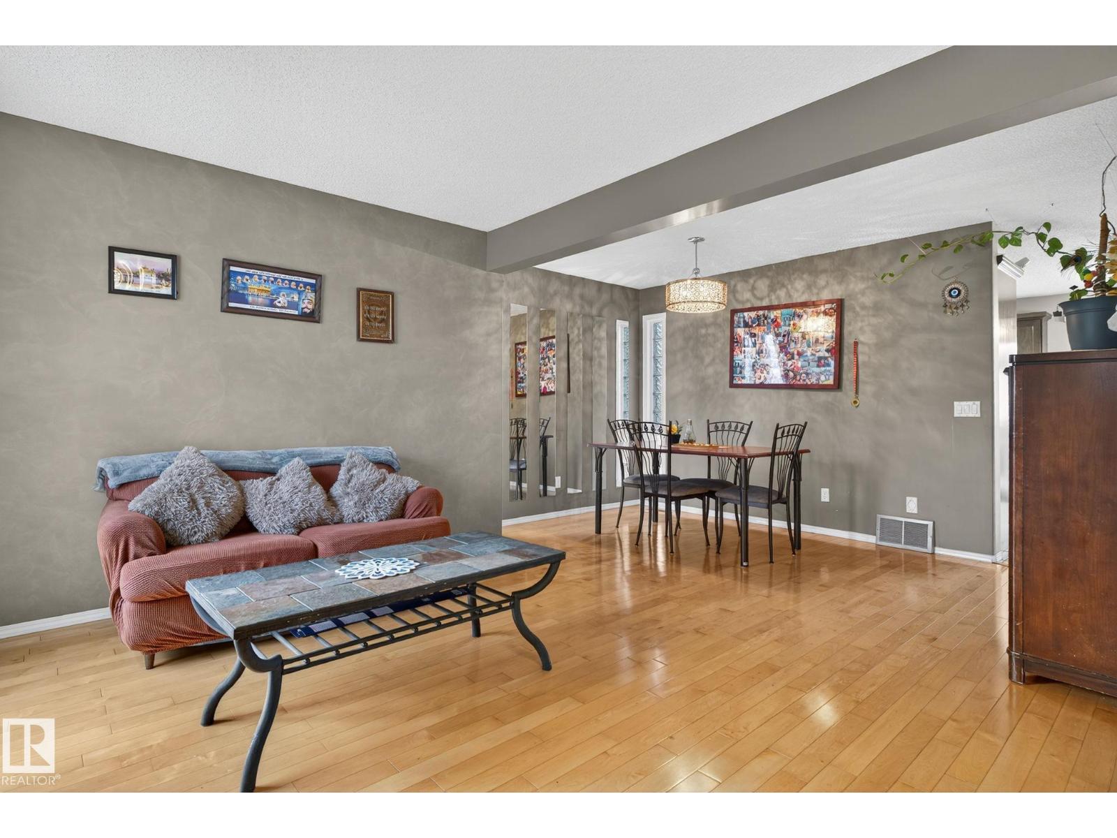 3912 31 St Nw Property Photo 5