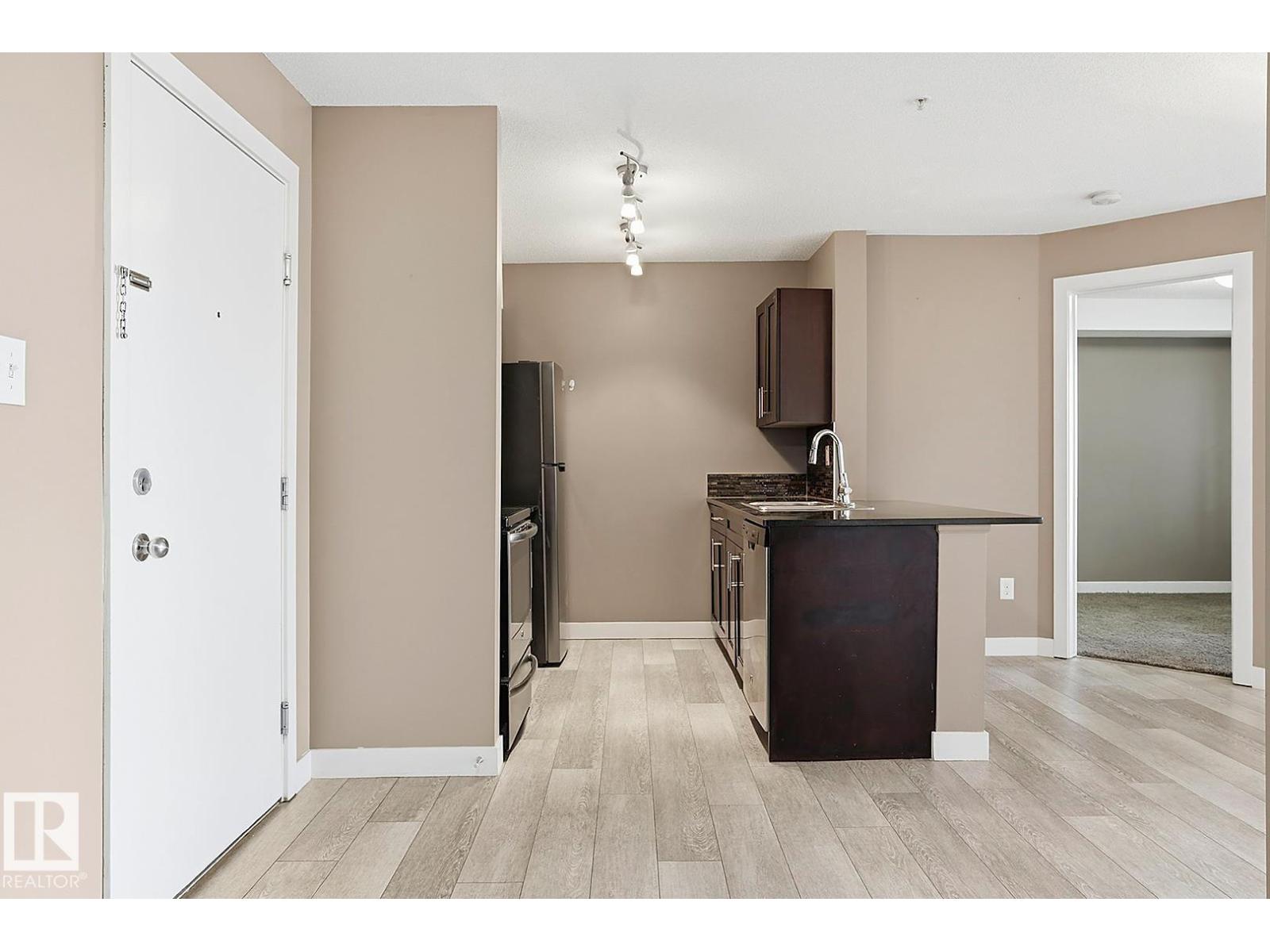 #109 11803 22 Av Sw Property Photo 5