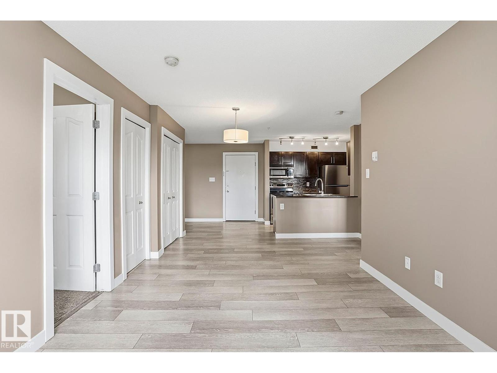 #109 11803 22 Av Sw Property Photo 10