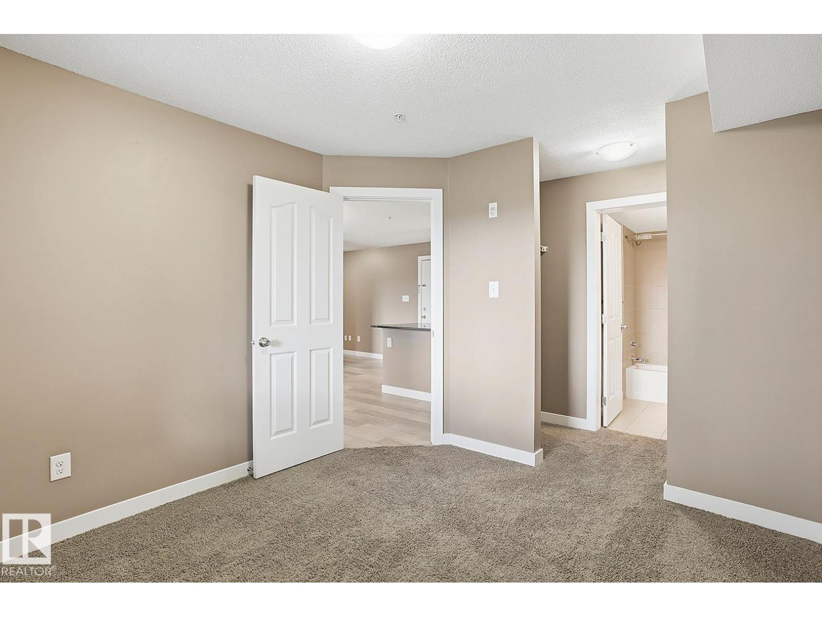 #109 11803 22 Av Sw Property Photo 14