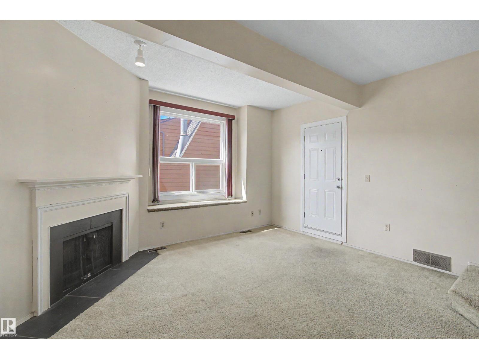 5953 40 Av Nw Property Photo 5