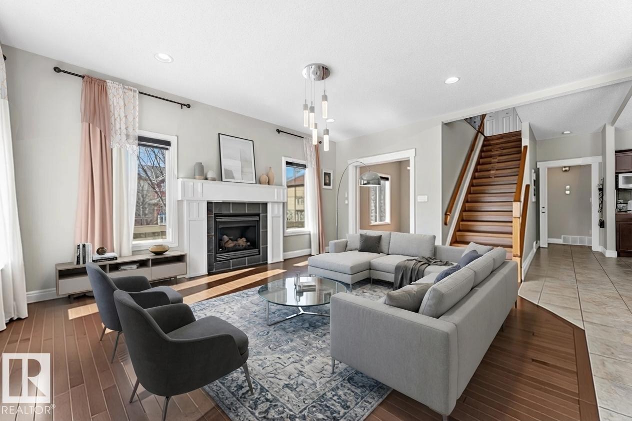 6159 12 Av Sw Property Photo 8