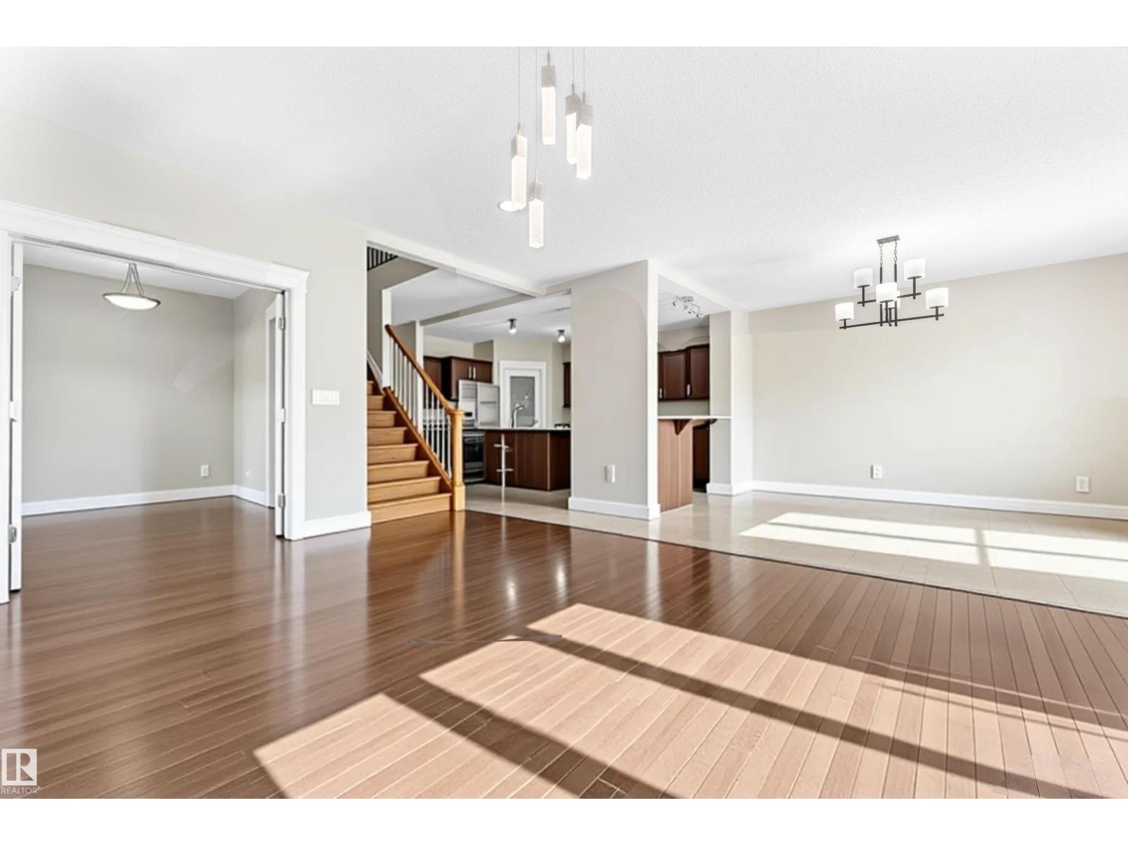6159 12 Av Sw Property Photo 10