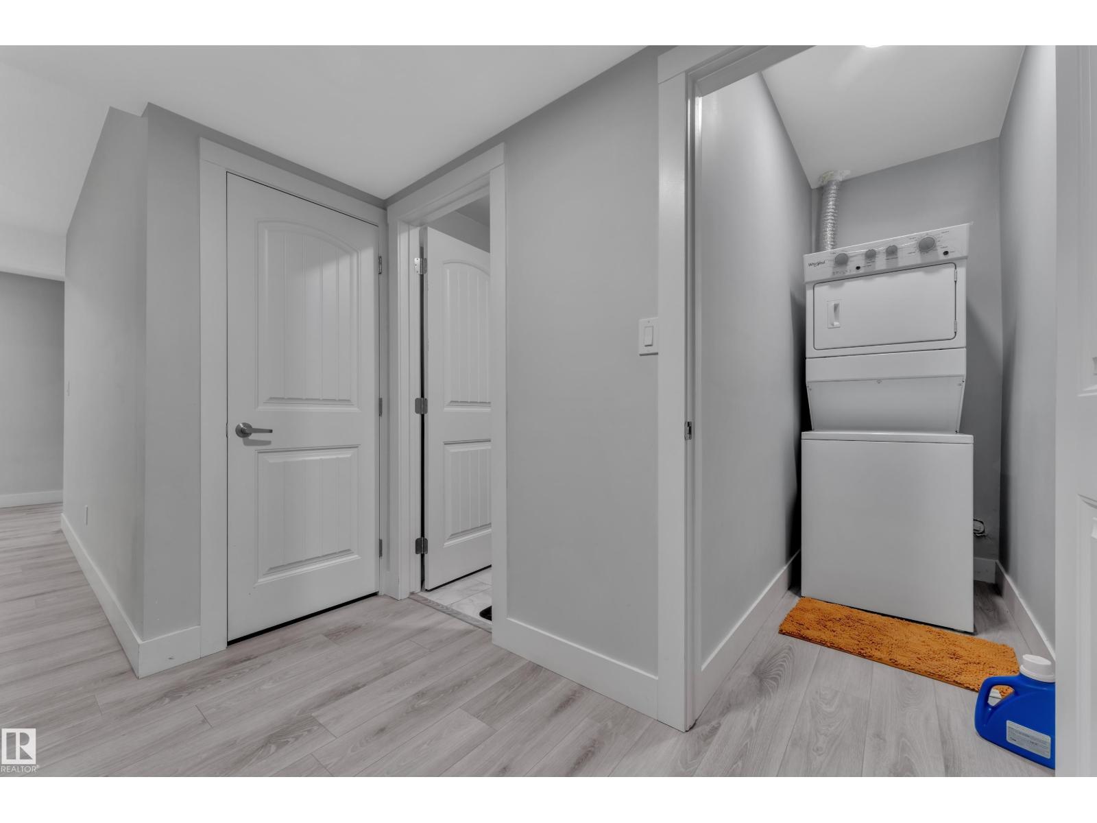 6159 12 Av Sw Property Photo 29