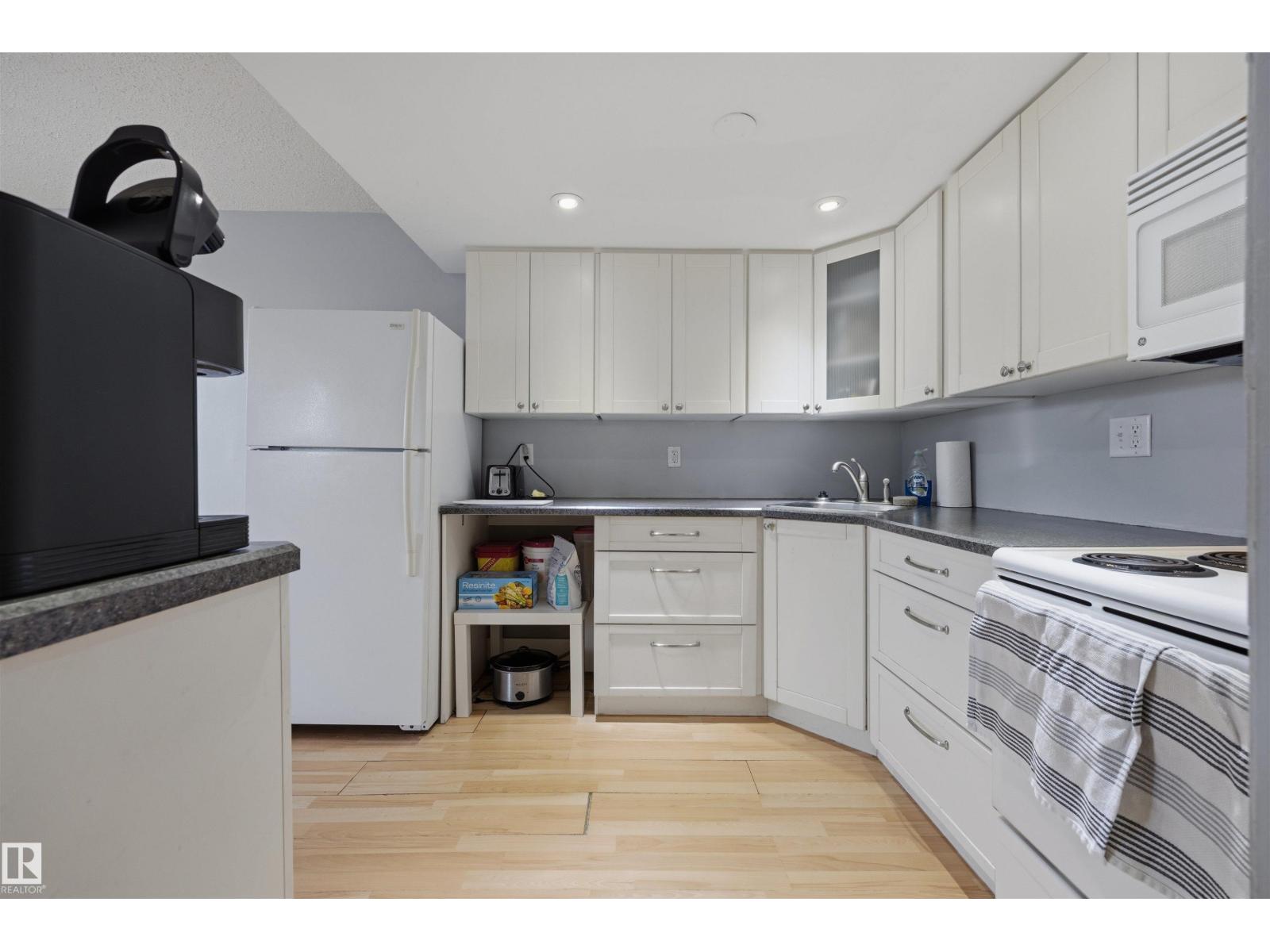 #3 18315 89 Av Nw Property Photo 12