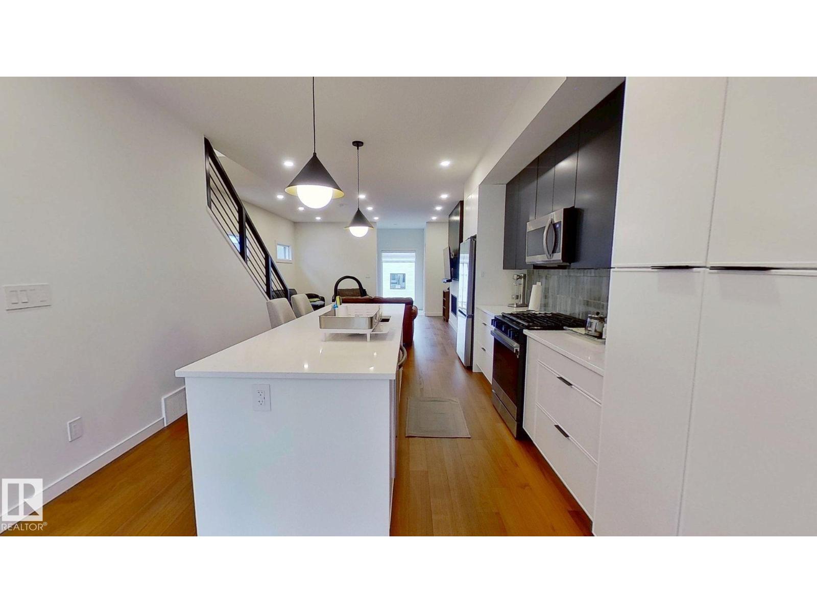 11308 128 St Nw Property Photo 5
