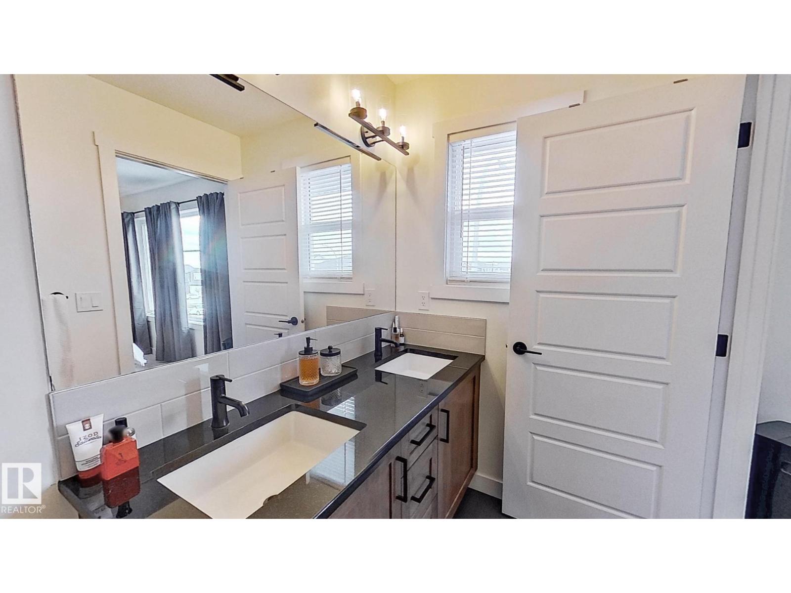 37 Emberside Link Property Photo 21