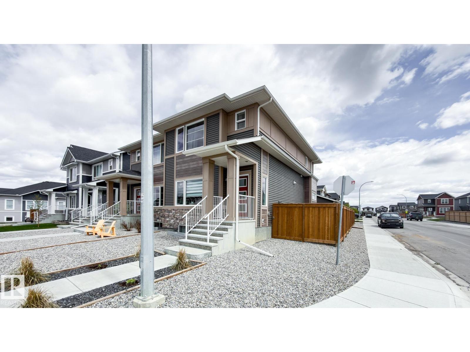 37 Emberside Link Property Photo 34