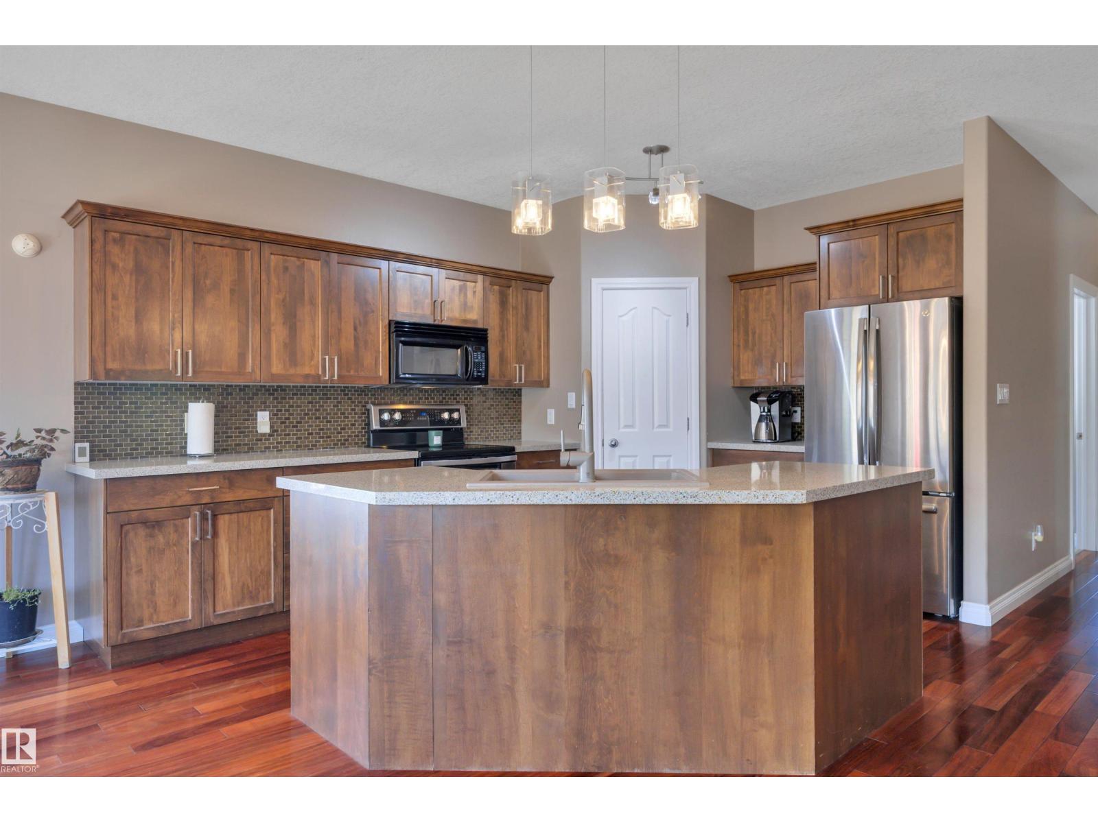 59 Wilkinson Pl Property Photo 6