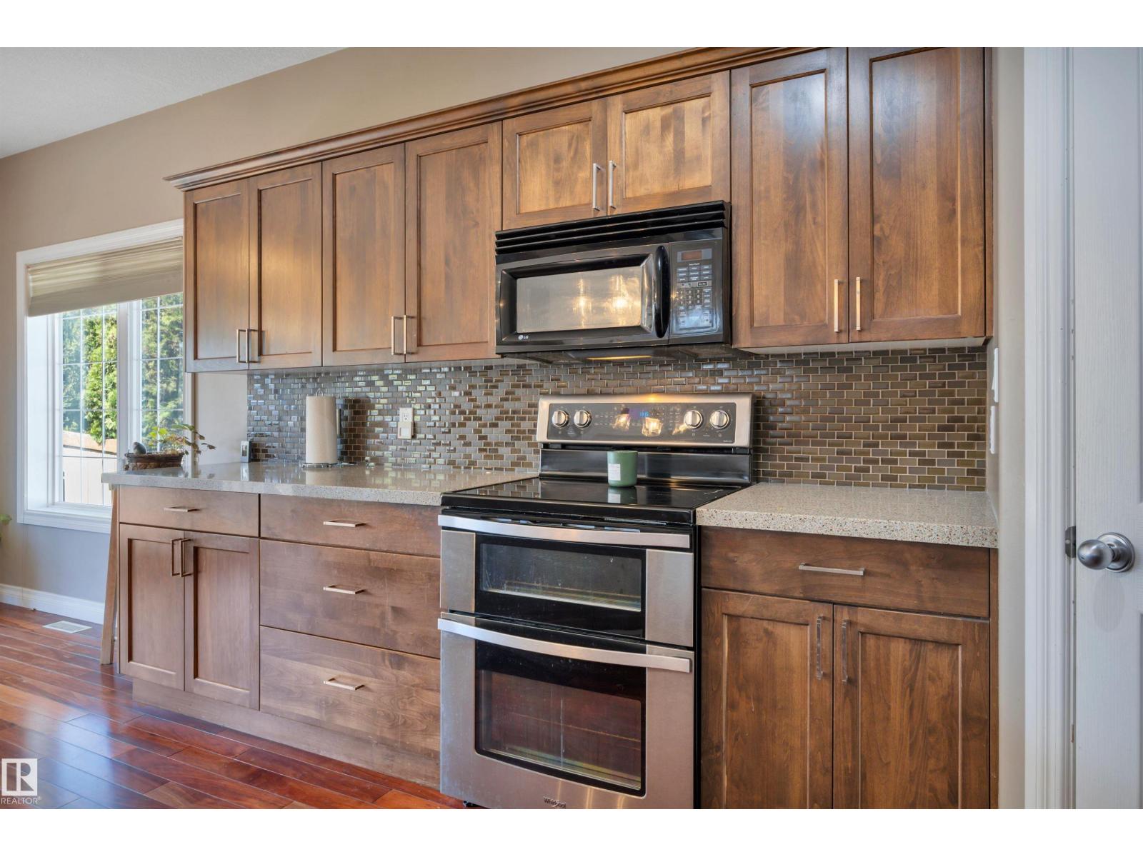 59 Wilkinson Pl Property Photo 7