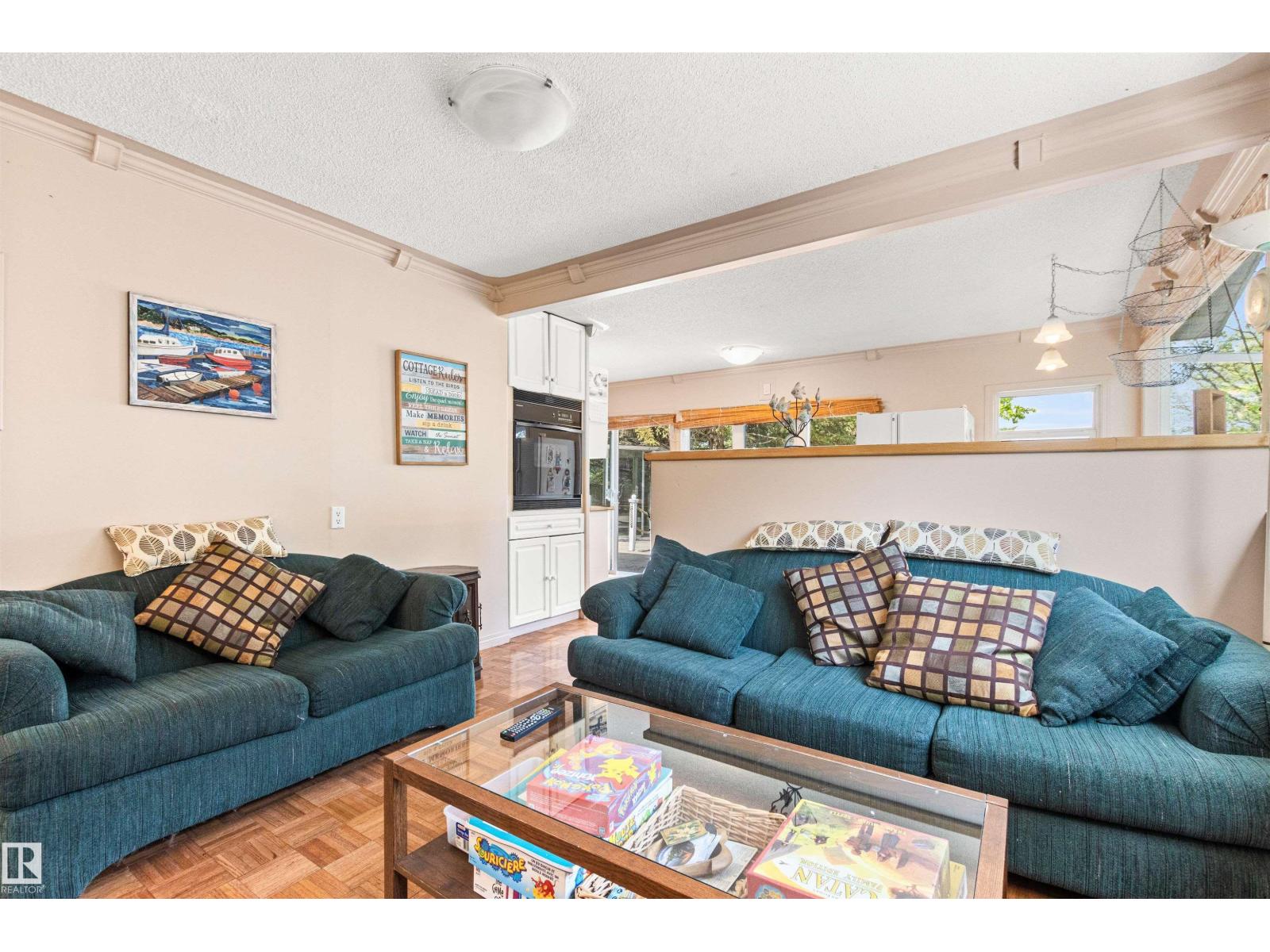 32 Marine Drive Property Photo 9