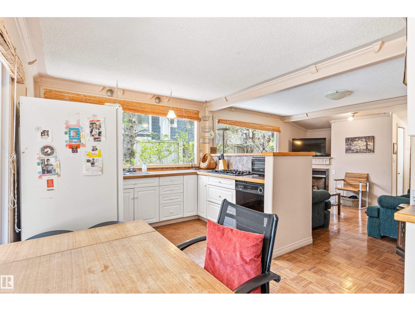 32 Marine Drive Property Photo 11