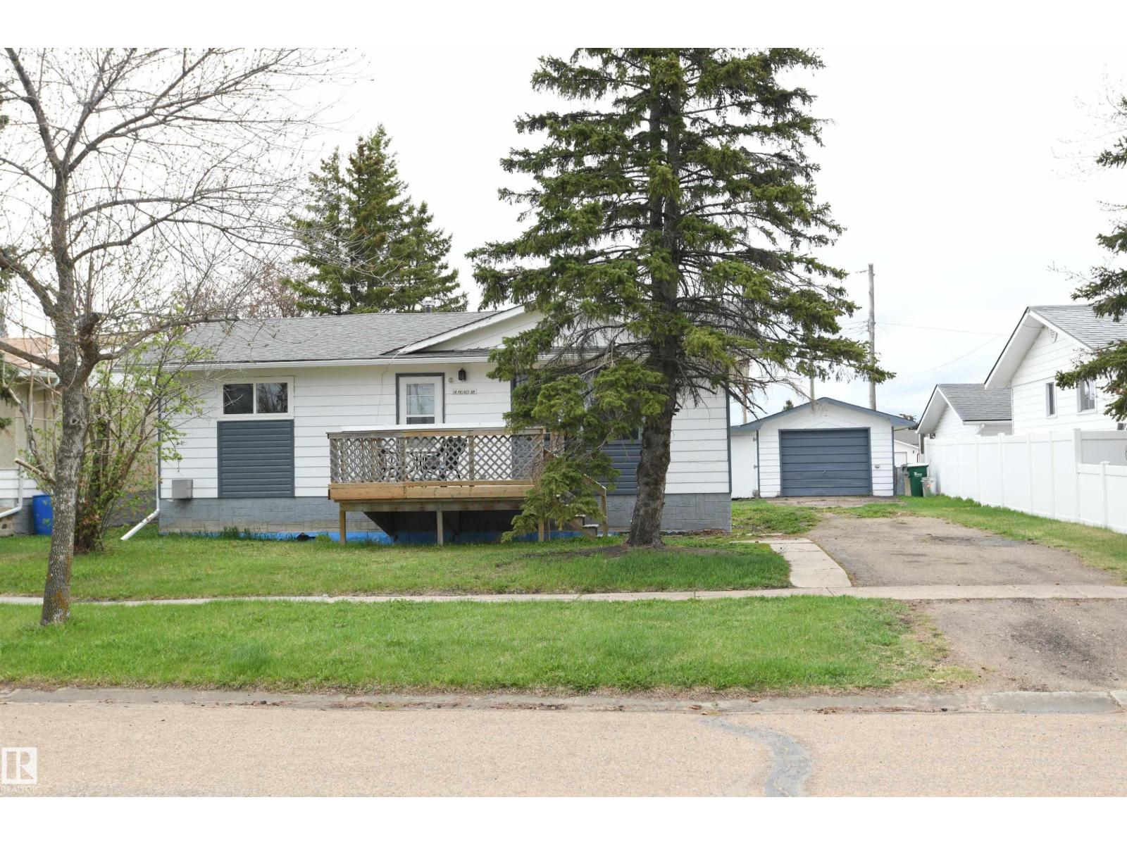 30 Prince Dr Property Photo 13