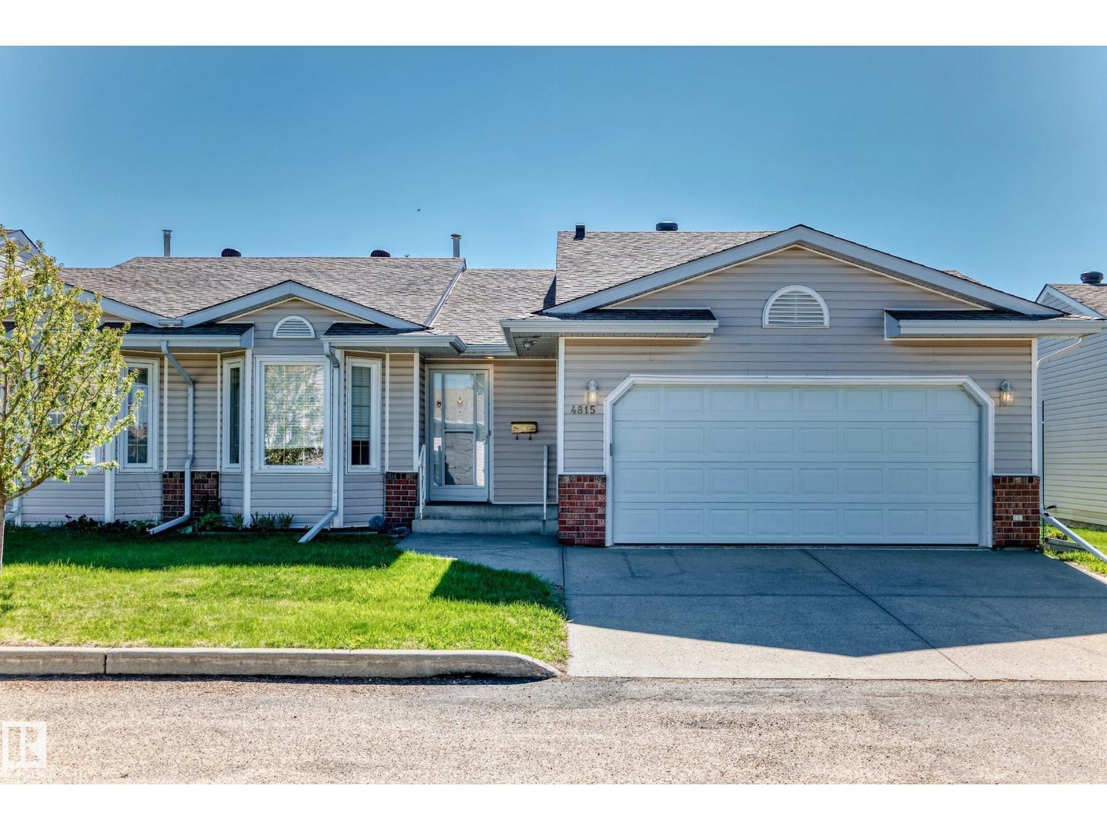 4815 32 Av Nw Property Photo 1