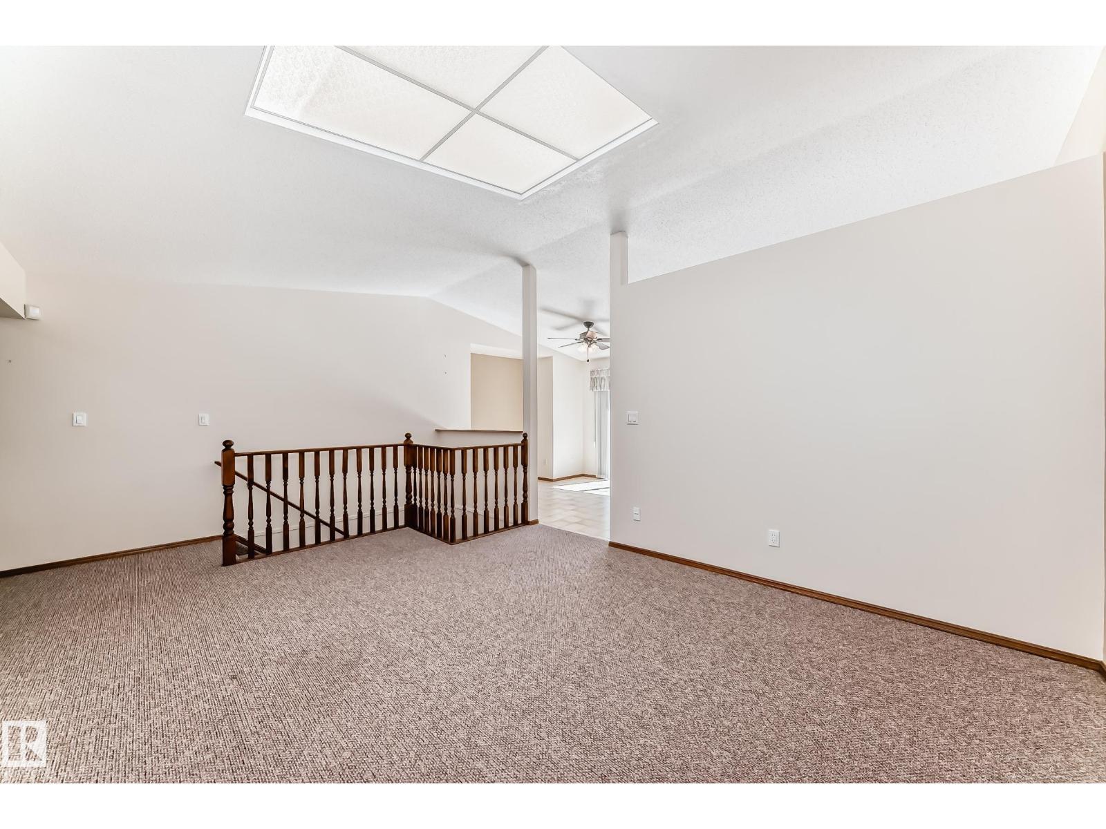 4815 32 Av Nw Property Photo 14