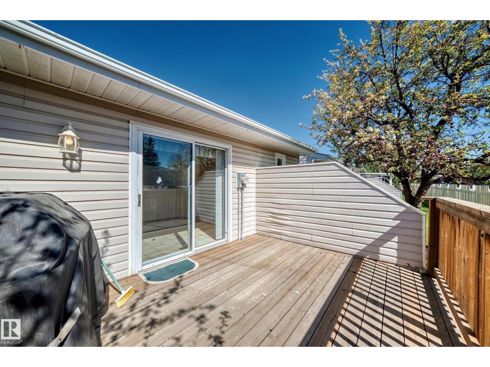 4815 32 Av Nw Property Photo 36