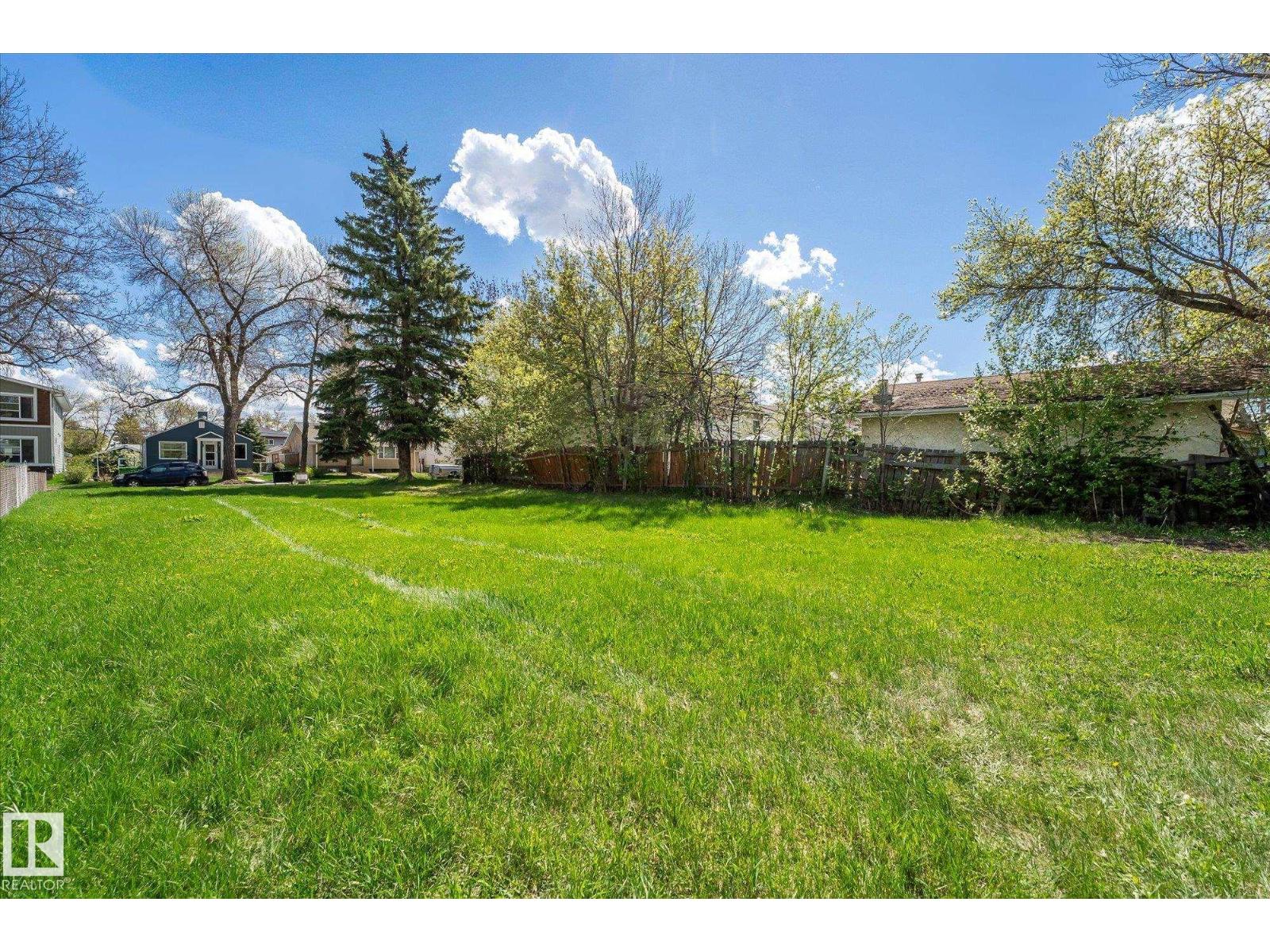 12122 45 St Nw Property Photo 5