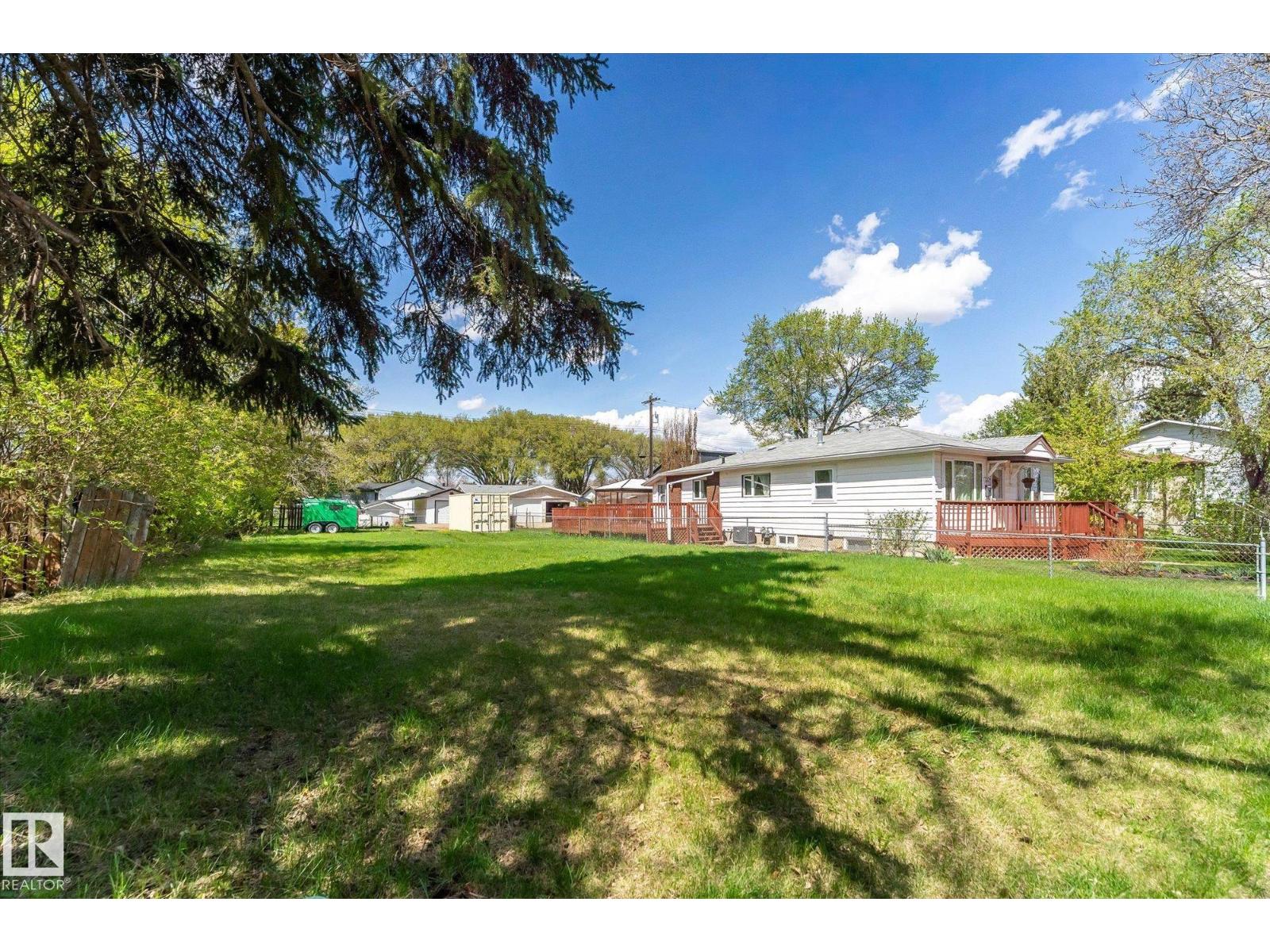 12122 45 St Nw Property Photo 6
