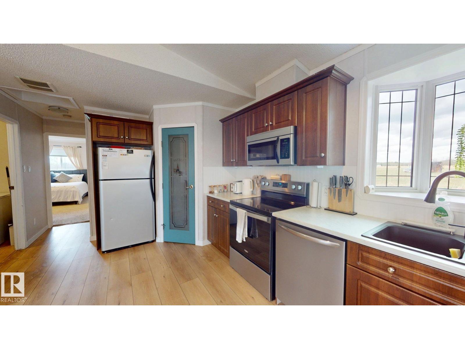 49517 Range Road 90 Property Photo 6