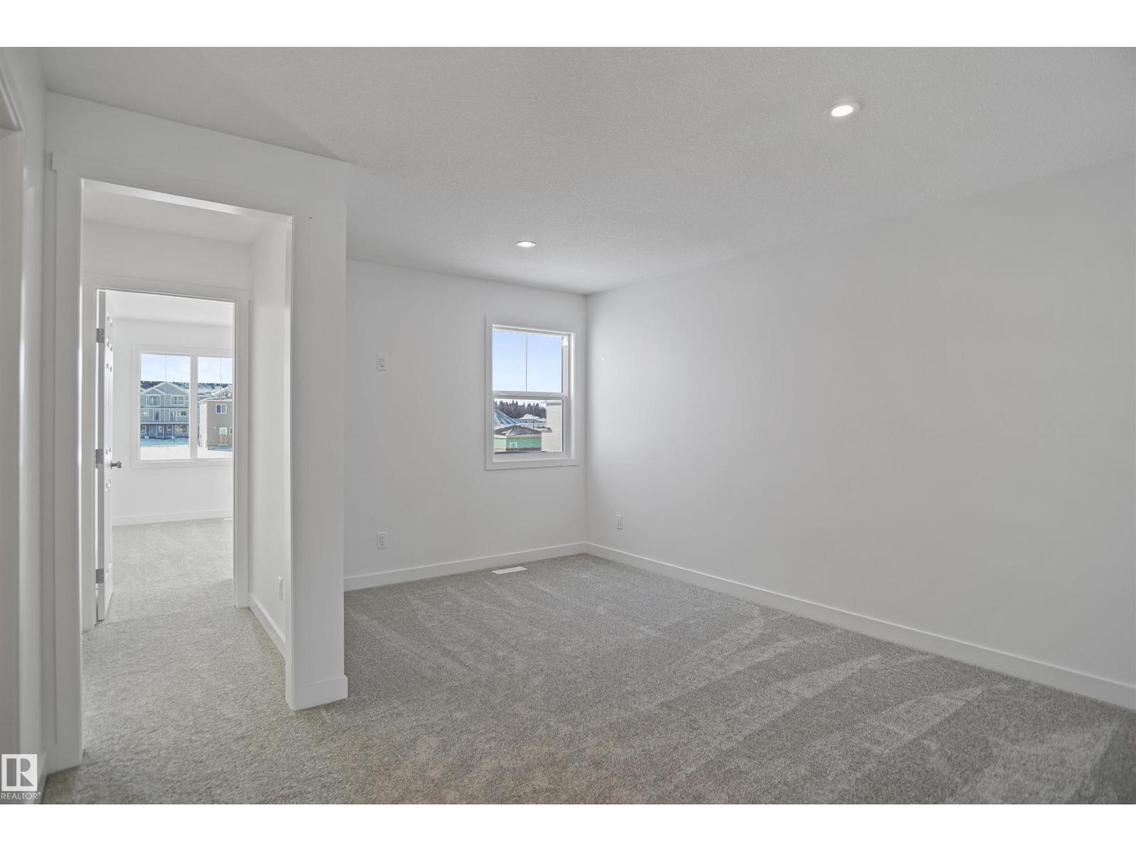 6327 175 Av Nw Property Photo 13