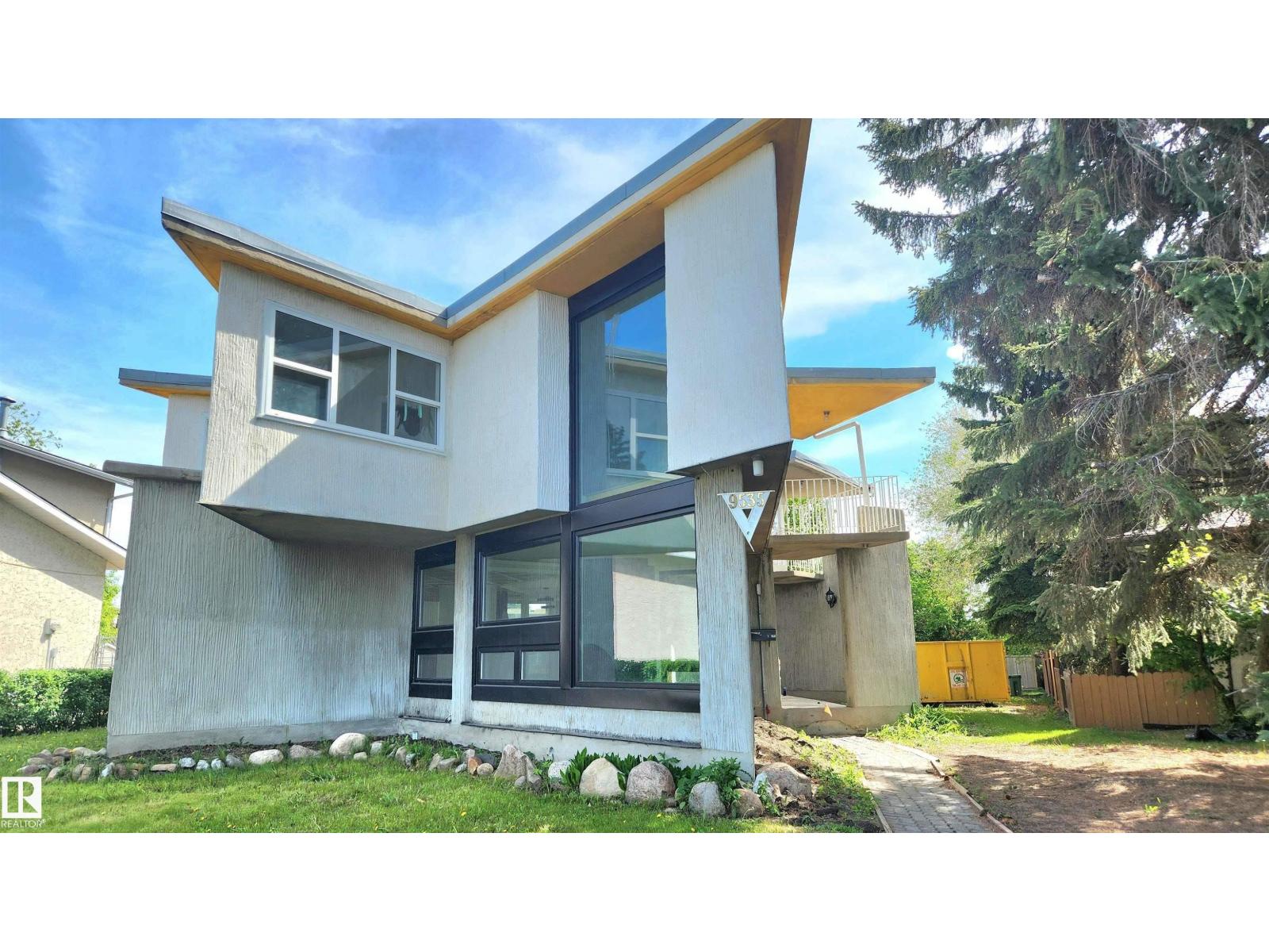 9535 147 Av Nw Property Photo 1