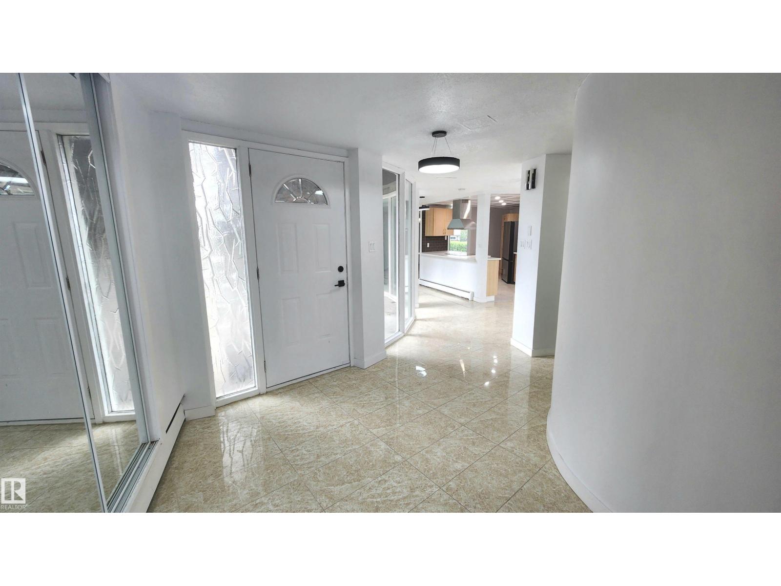9535 147 Av Nw Property Photo 7