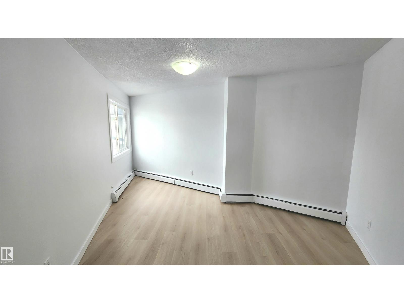 9535 147 Av Nw Property Photo 28