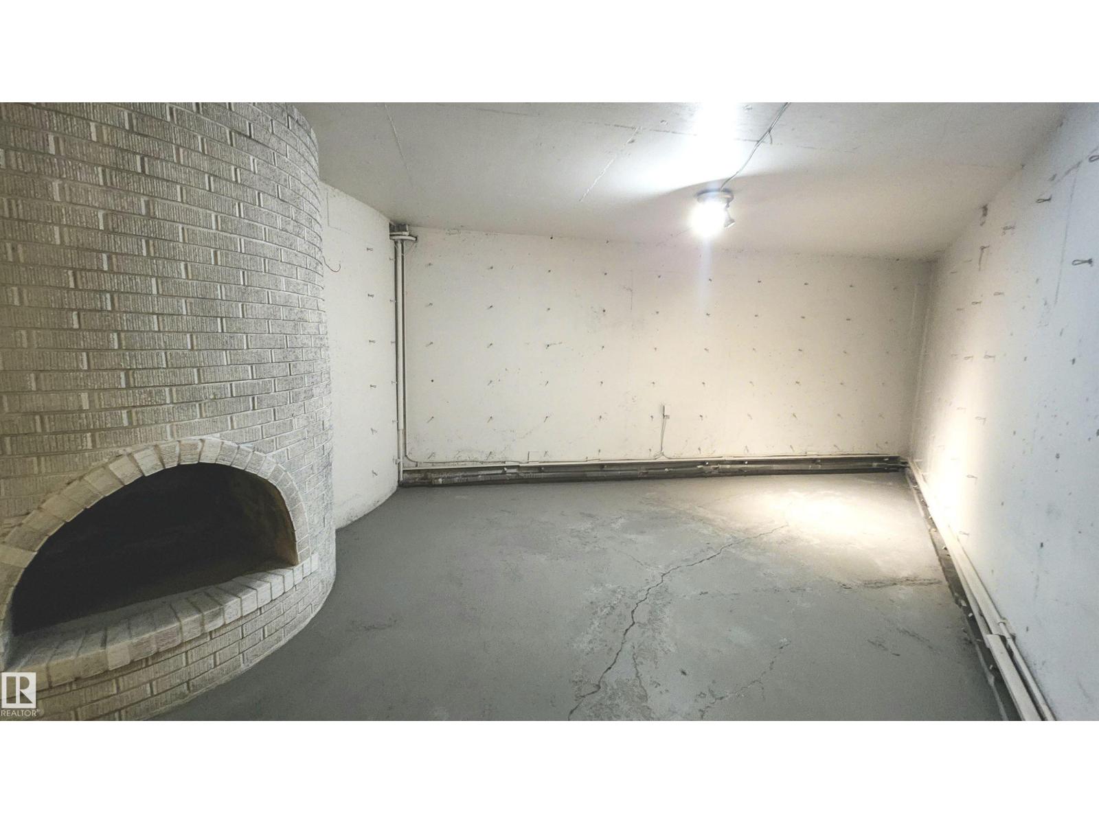 9535 147 Av Nw Property Photo 37