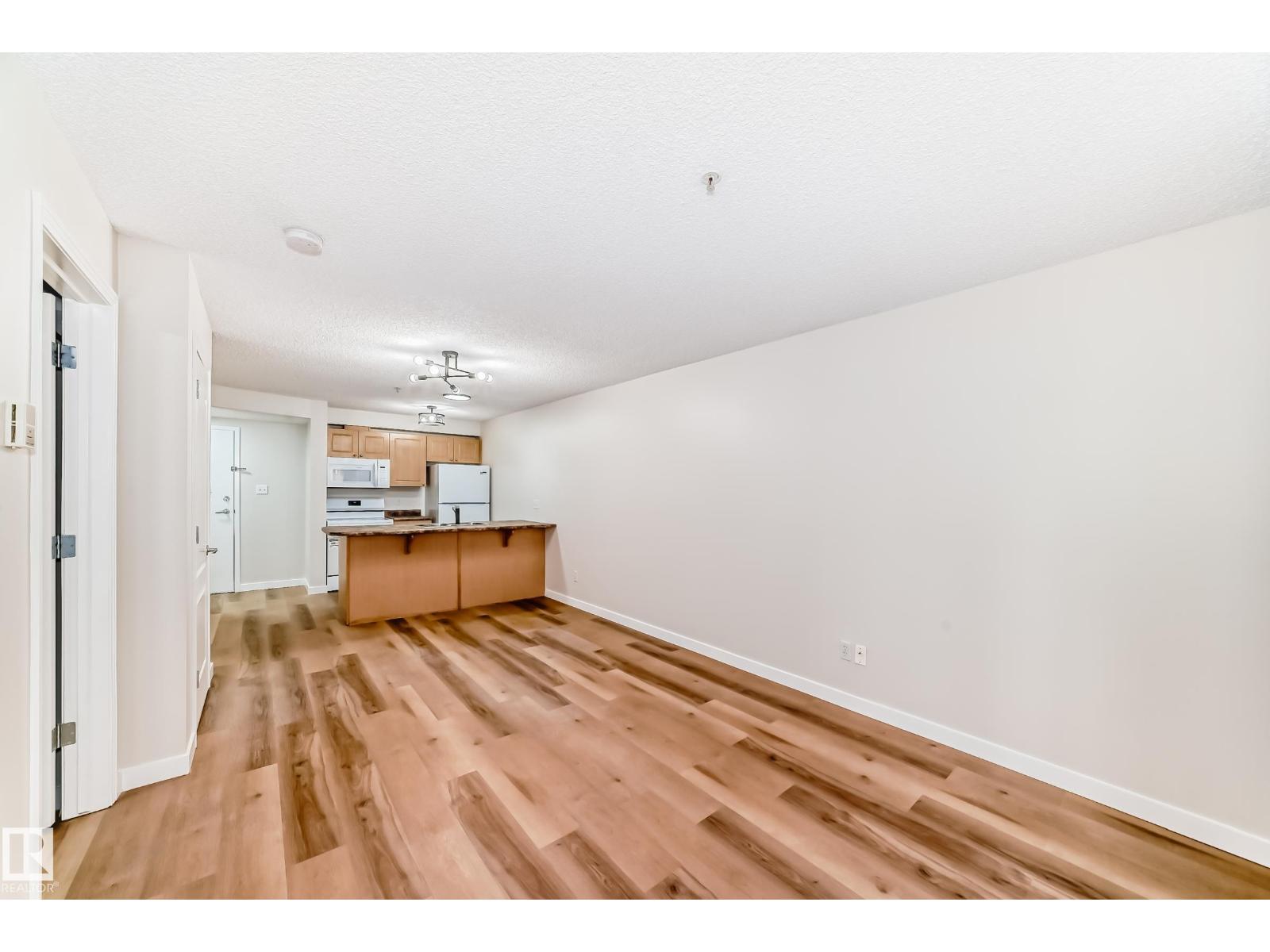 #108 12838 65 St Nw Property Photo 17