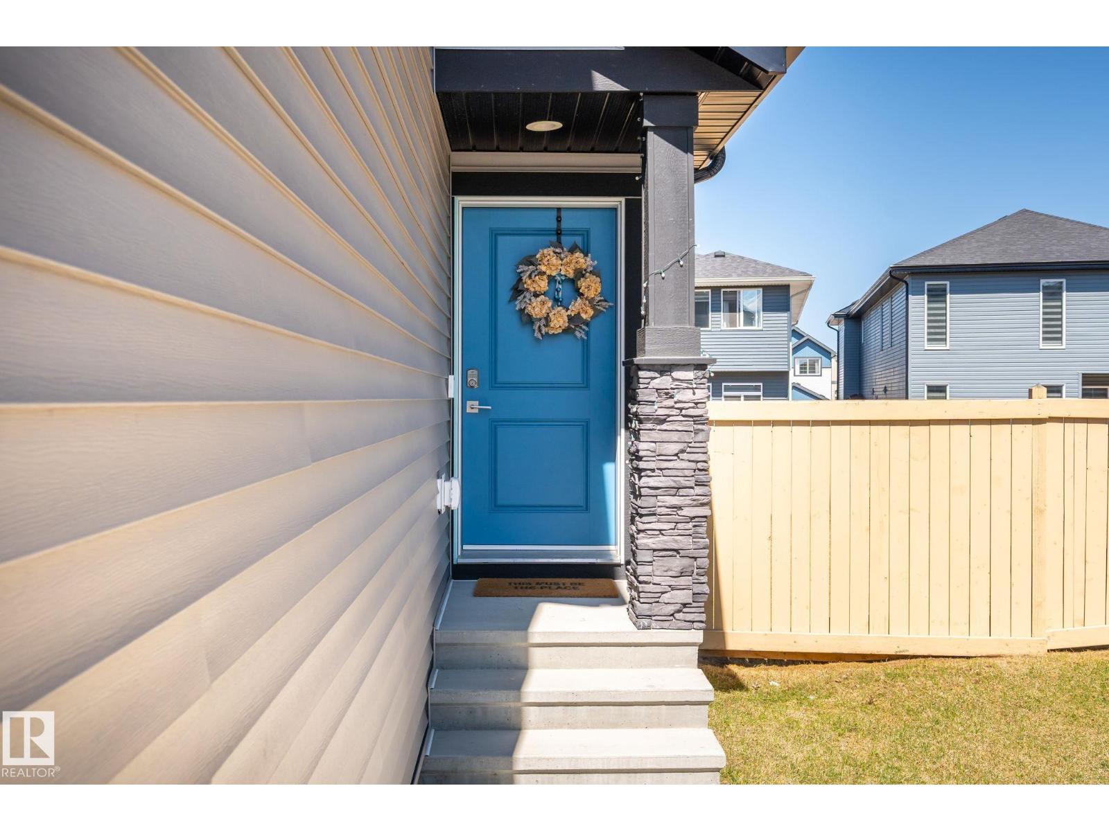 5142 23a Av Sw Property Photo 2