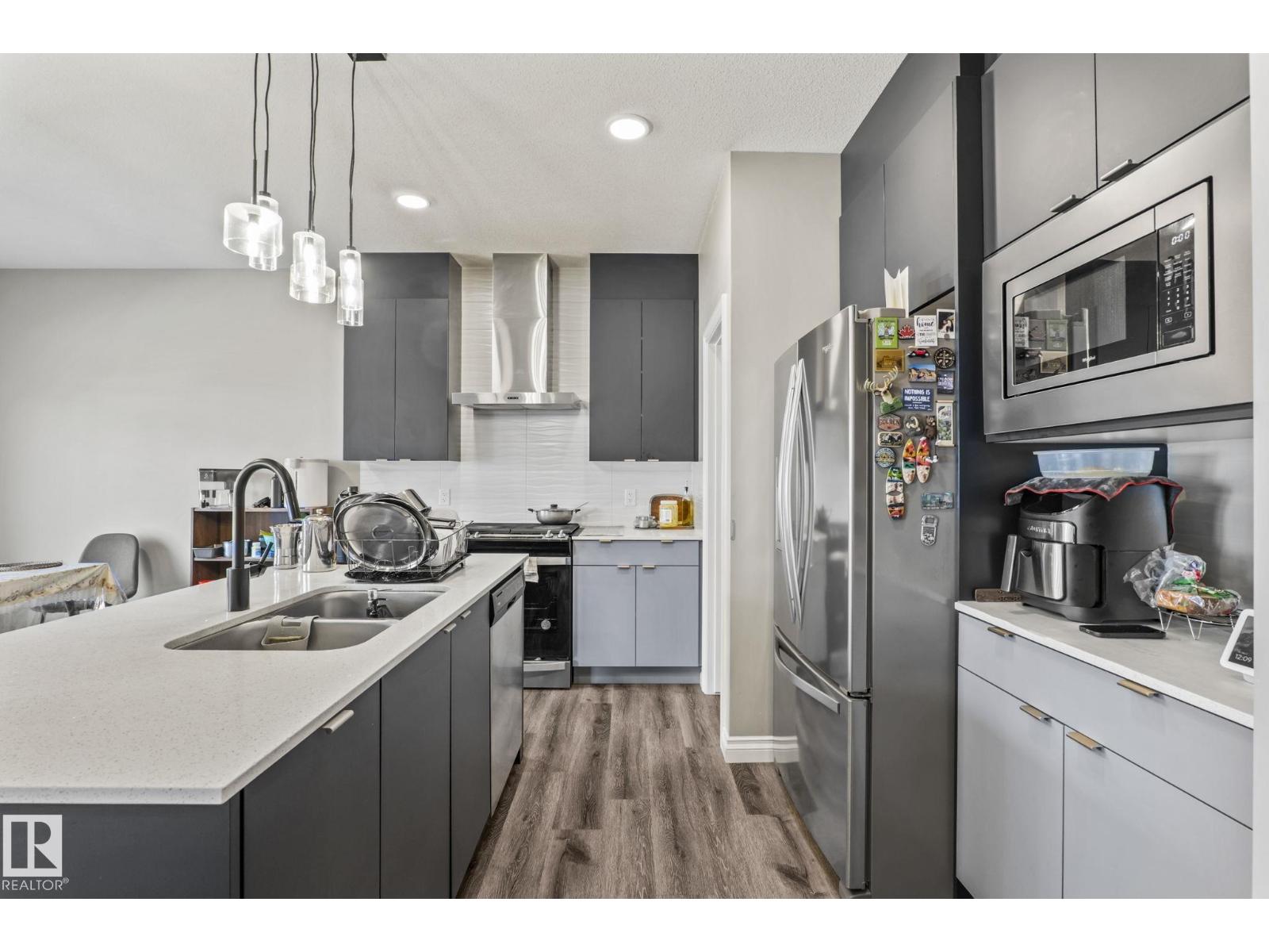 5142 23a Av Sw Property Photo 9