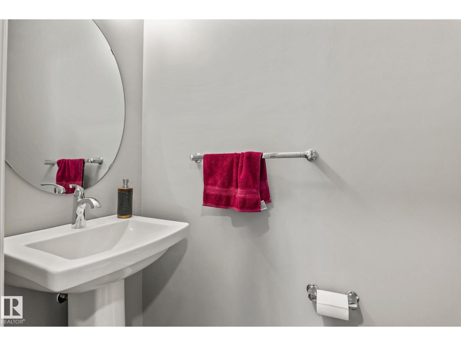 5142 23a Av Sw Property Photo 13