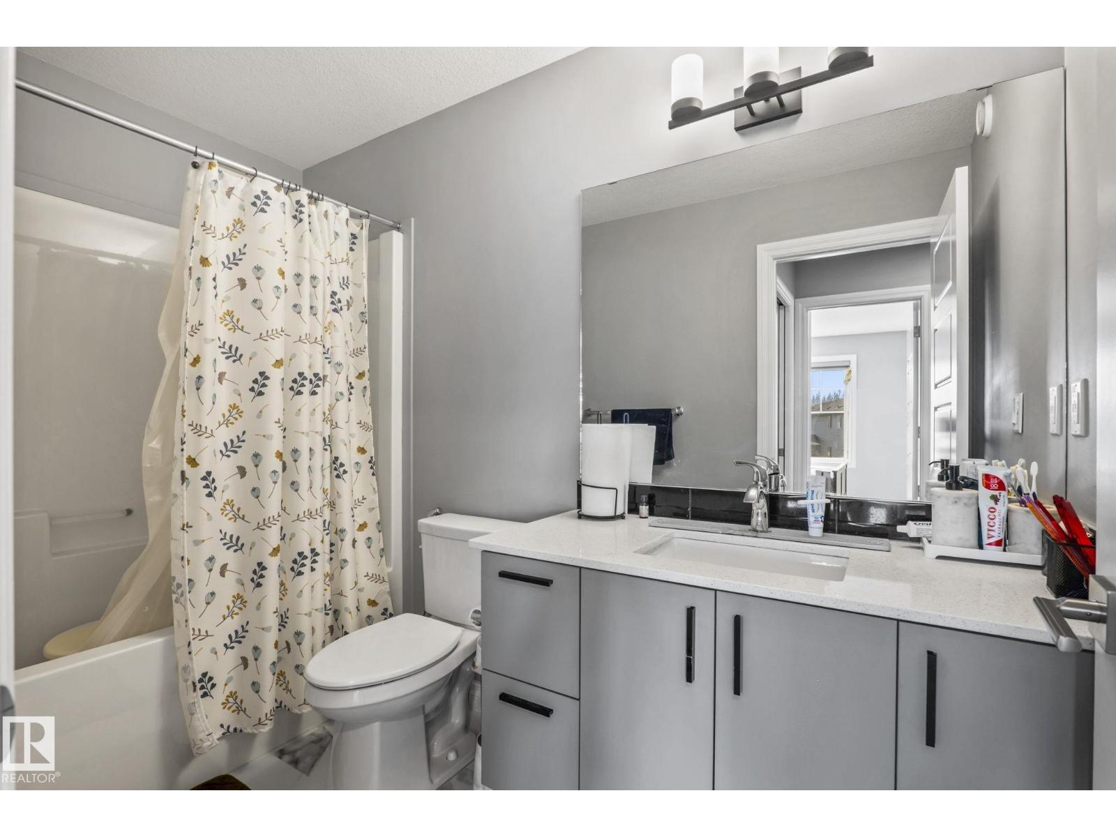 5142 23a Av Sw Property Photo 18
