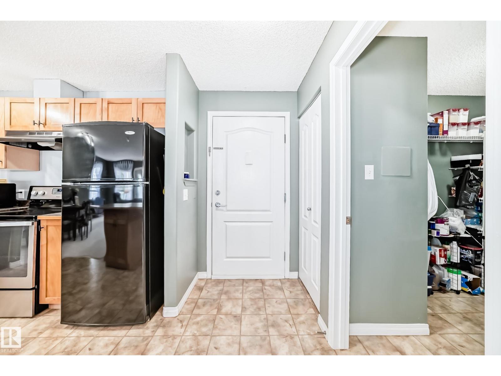 #205 5340 199 St Nw Property Photo 2