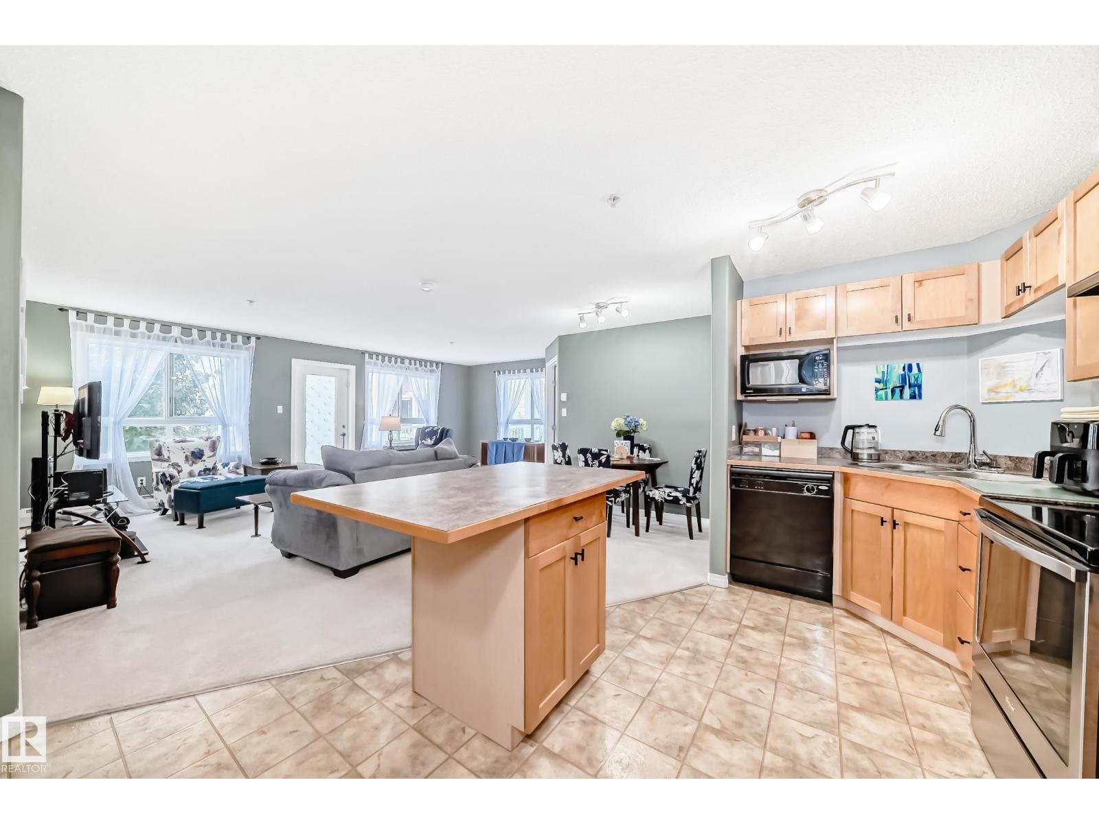 #205 5340 199 St Nw Property Photo 4