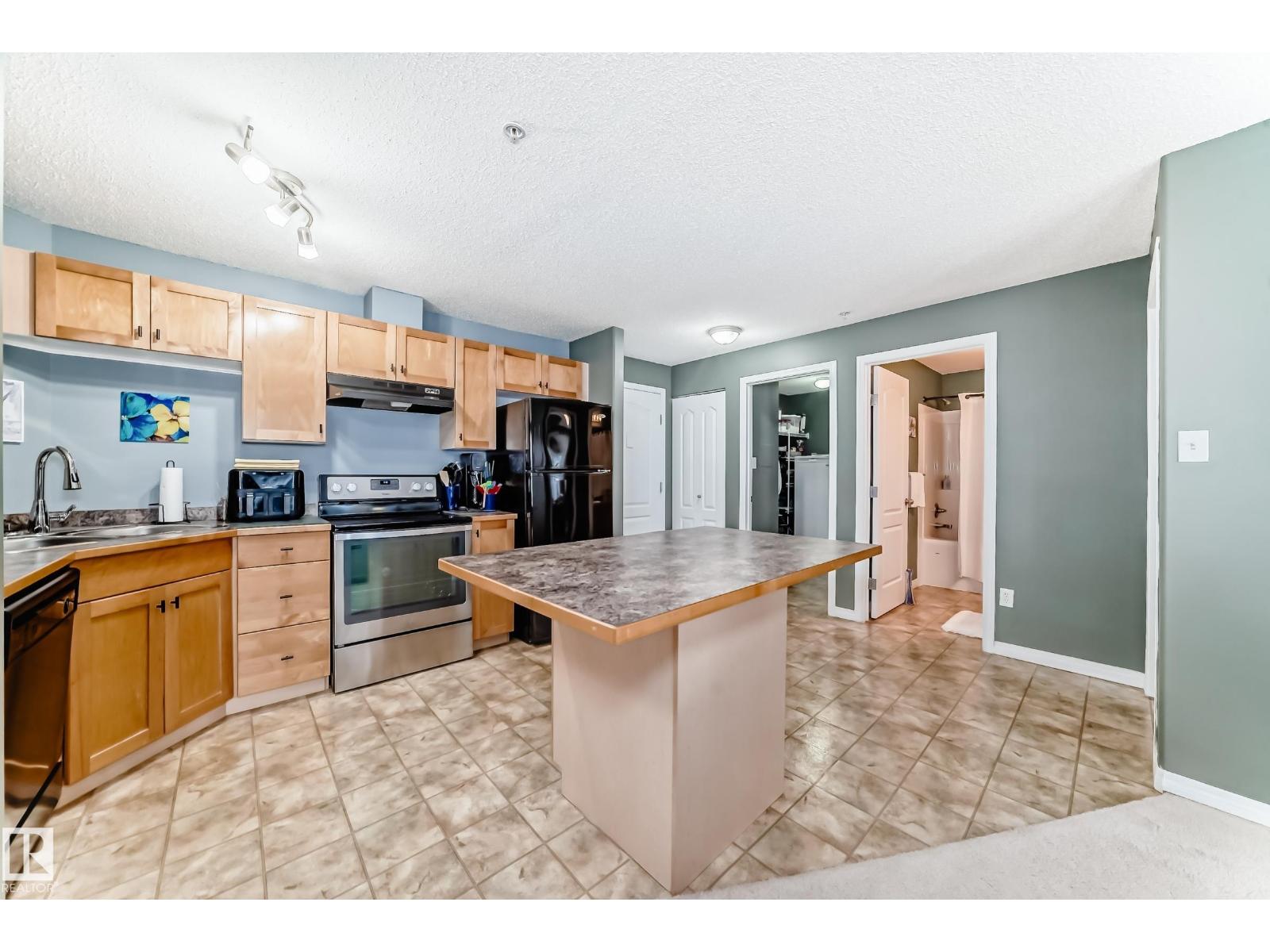 #205 5340 199 St Nw Property Photo 8